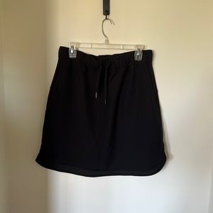Lululemon skirt size 10